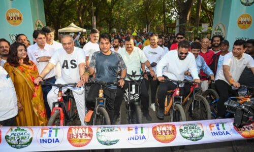 BJYM Mumbai Organises Grand Cyclothon on World Environment Day