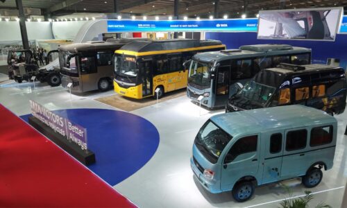 Tata Motors Showcases Next-Generation Passenger Mobility Solutions at Prawaas 5.0, Launches New Ultra Prime and Starbus Prime Range