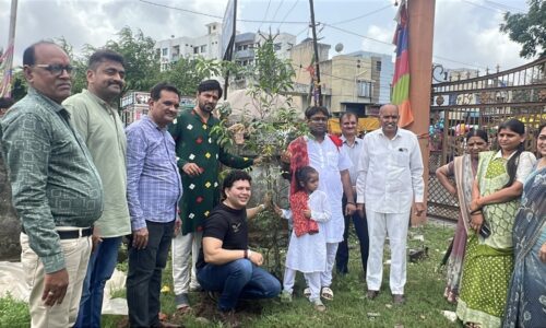 ‘Greenman’ Viral Desai Leads Mega Tree Plantation on Ashadhi Beej at Mini Ranuja